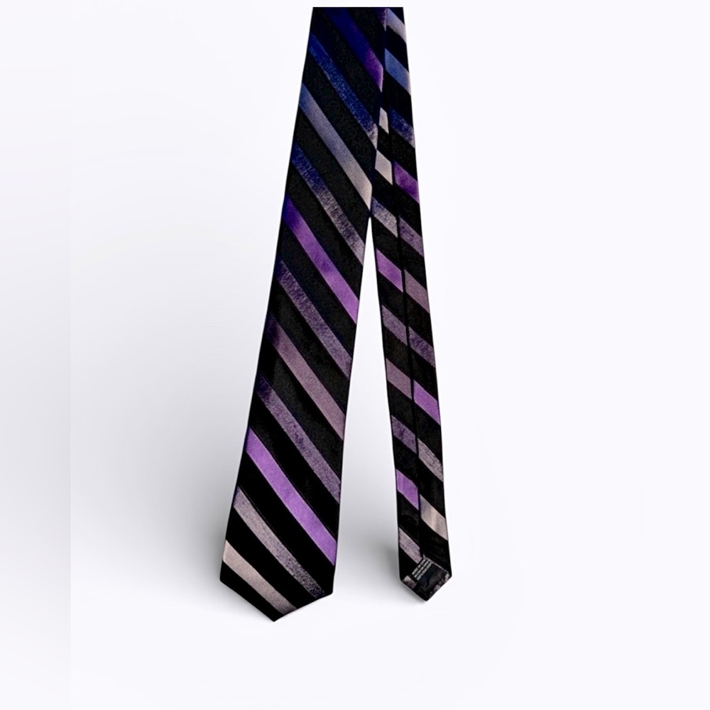 Claiborne Men's Silk Necktie Purple Lavender Black Striped 60"